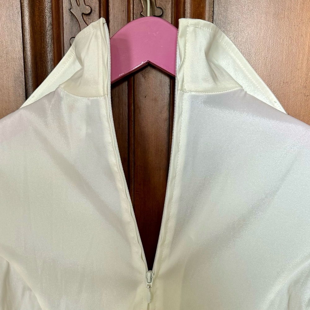 Joseph Ribkoff Ruched Short Sleeve Back Zip Blouse - Picture 5 of 6